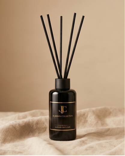 Black Elixir Reed Diffuser von LE JASMIN COLLECTION als Deko im Wohnraum